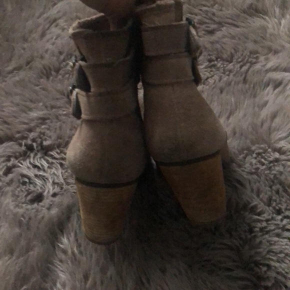 Vince Camuto Booties - Picture 5 of 9
